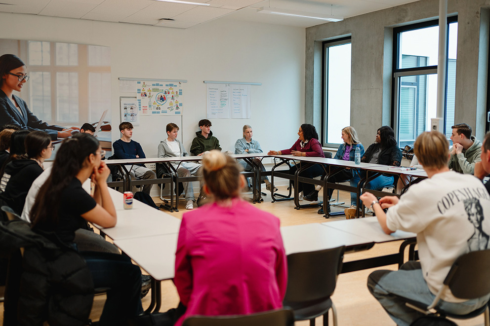 3 aventus leerlingen in gesprek met politiek 2